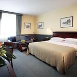 Hotel Starhotels Excelsior 4*