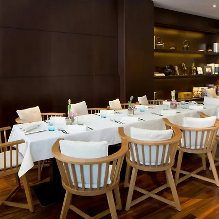 ホテル スターホテルズ エクセルシオール ボローニャ