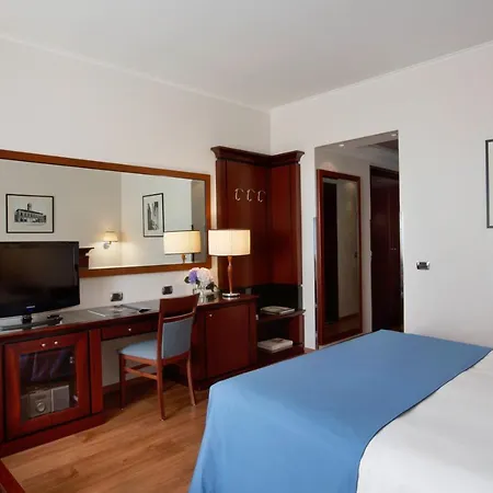 Hotel Starhotels Excelsior 4*