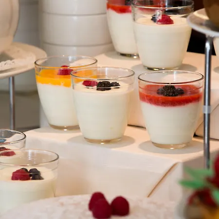 Starhotels Excelsior Hotel