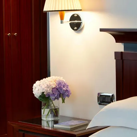 Starhotels Excelsior Hotel Bologne