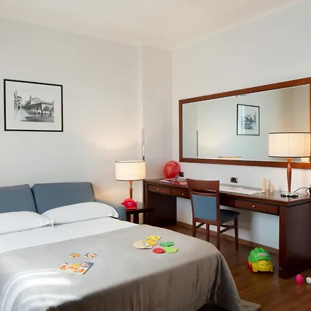 Hotel Starhotels Excelsior 4*