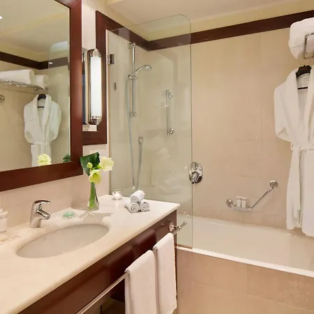Starhotels Excelsior 4* Bologne
