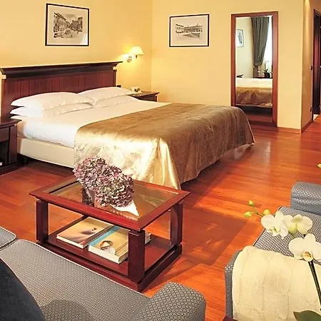 Starhotels Excelsior Hotel Bologne