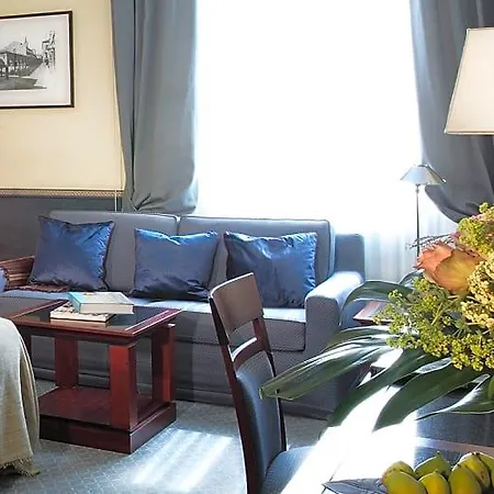 Hotel Starhotels Excelsior 4*