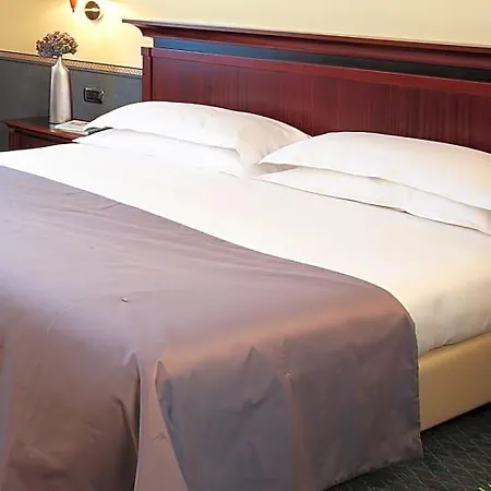 Starhotels Excelsior Hotel