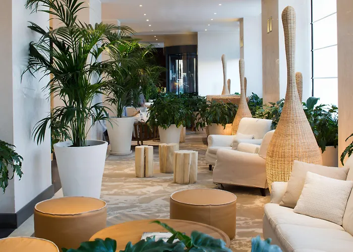 Starhotels Excelsior Otel Bolonya