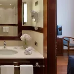 ستارهوتيلز إكسلزيور بولونيا