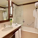 ستارهوتيلز إكسلزيور 4* بولونيا